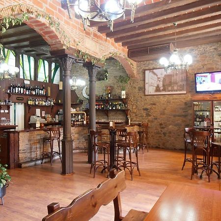 Hostal Virgen De La Encina Ponferrada Exteriör bild